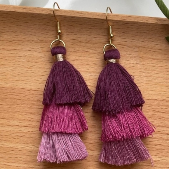 NEW Bohemian Ombre' Tassel Earrings - Picture 1 of 4